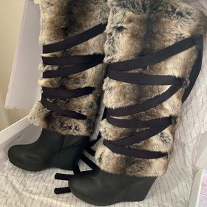 ALDO 19” faux fur wedge boot